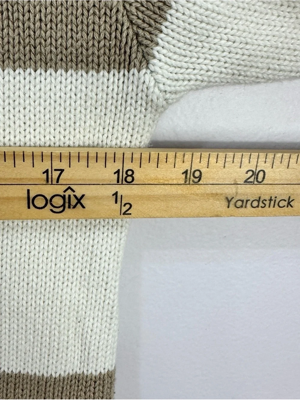 Izod Men's Crewneck Sweater in Sage, Tan & Cream